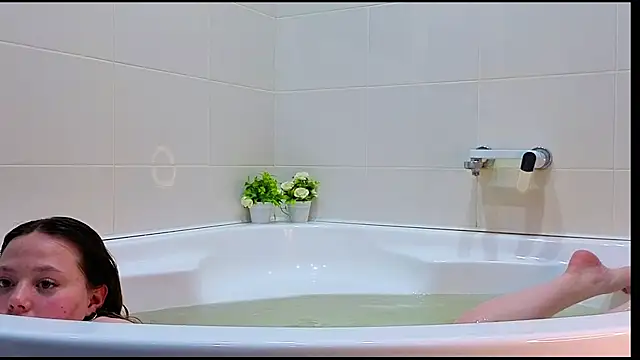 aloreana's cam snapshot