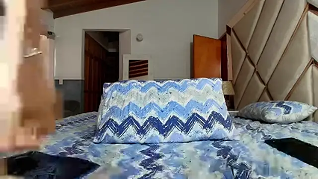 FuckcmycockLove live sex cam