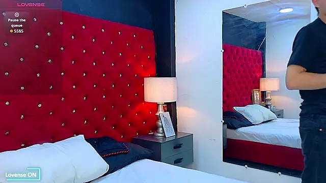 Logan_Woods live sex cam