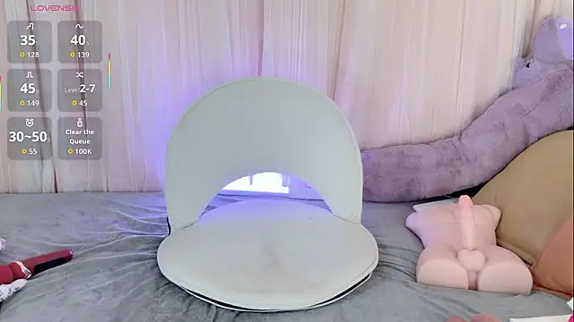 BoxedGyre- live sex cam