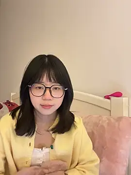 Ella-AAAAA live sex cam