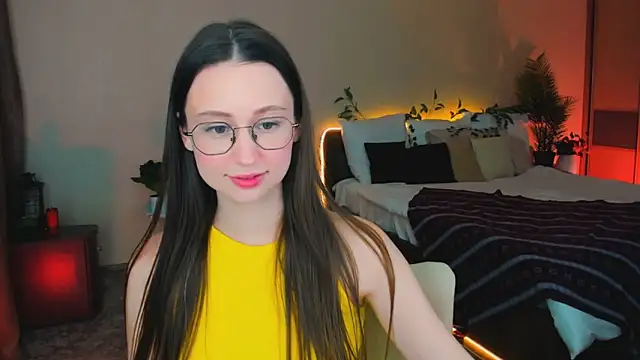 YourLovellyStory's cam snapshot