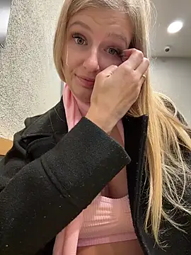 Betsy's cam snapshot