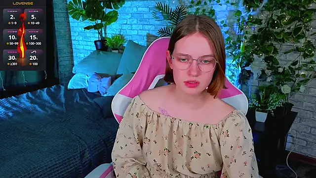 Mia_Mooore's cam snapshot