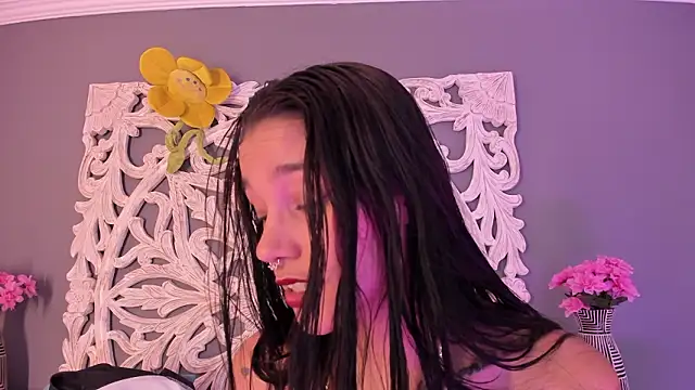 loraineblake's cam snapshot