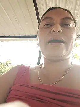 Horny-Mommy-Dirty's cam snapshot