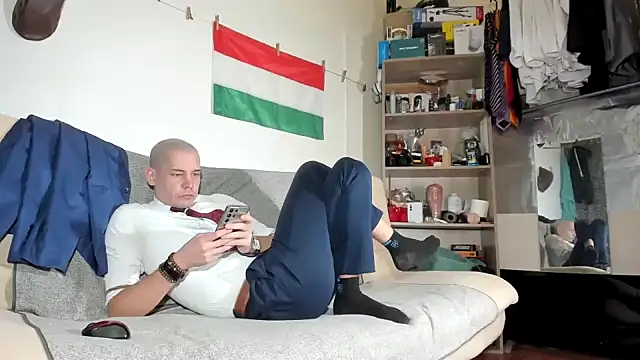 viraglaci18@xh live sex cam