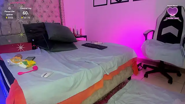 nicolee_millerr's cam snapshot