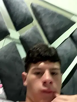 Andy12912 live sex cam