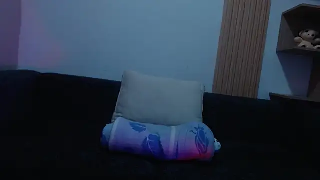 yana_kitty_'s cam snapshot