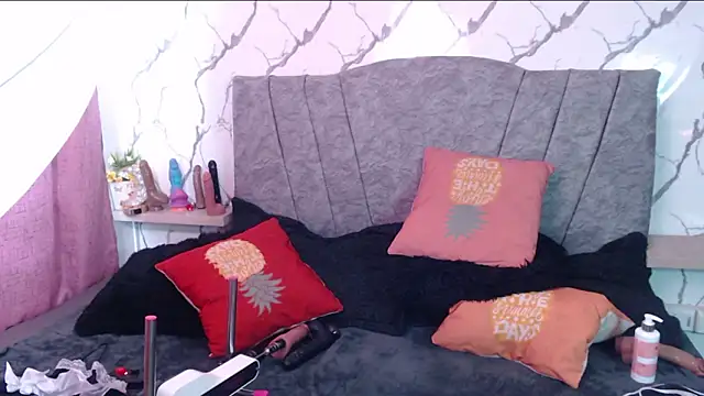 VIOLETTA-HOT's cam snapshot