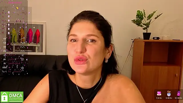 Alianna_Solo_Kisses's cam snapshot