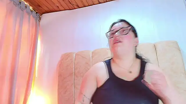 Zoe_Curvy live sex cam