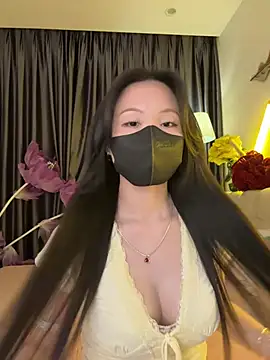 --102KymMiiss-- live sex cam