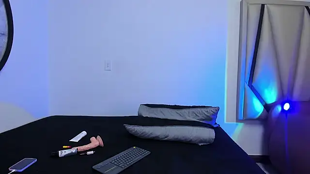 AyshelDoll1's cam snapshot