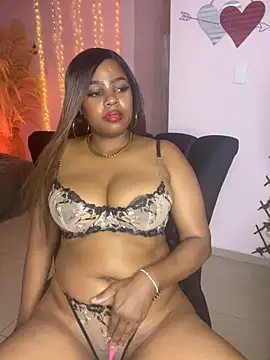 LUCIA-FERRERO's cam snapshot