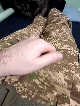 vladyslav18_'s cam snapshot