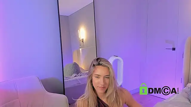 Wallflowerr live sex cam