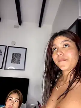 MayaMoanXXX live sex cam