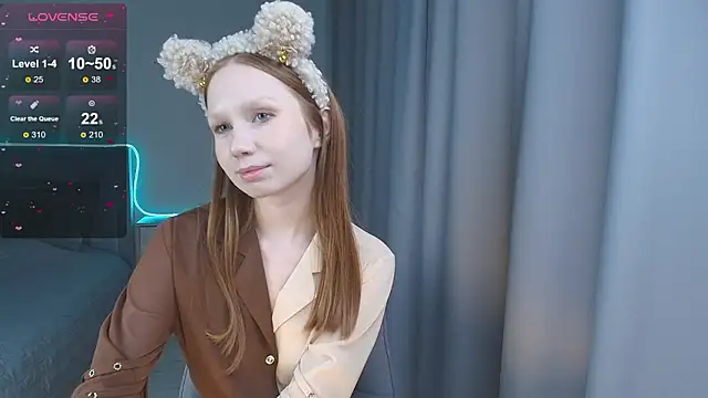 FoxyMira live sex cam