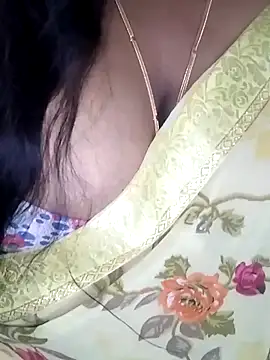 Divyahoty live sex cam