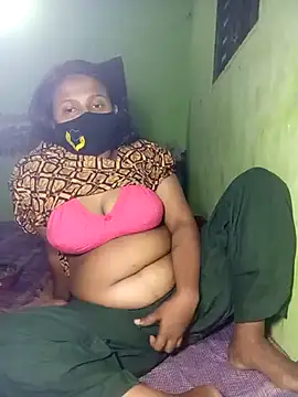 Romantic-Couple999's cam snapshot