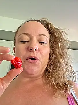 julimonroe live sex cam