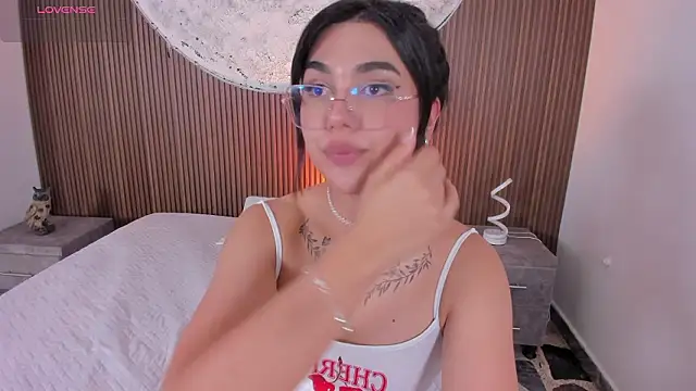 RoseCassie live sex cam