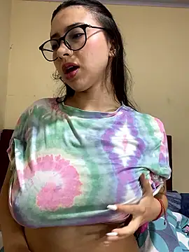 Shayla--broos's cam snapshot