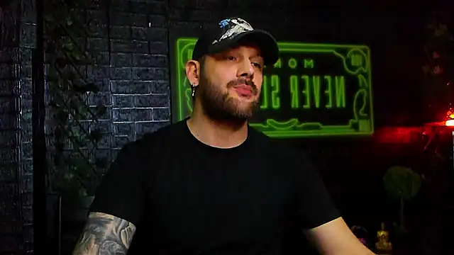 LexHardy's cam snapshot