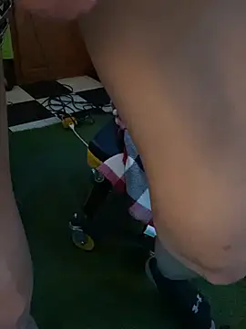 Polaroid_White's cam snapshot