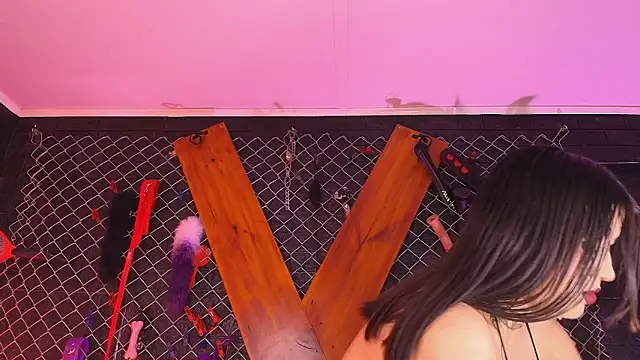Miss_Juliett_bdsm live sex cam