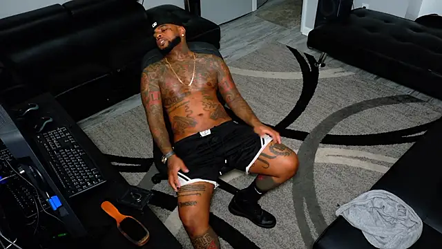 SLANGONDEMHOES's cam snapshot