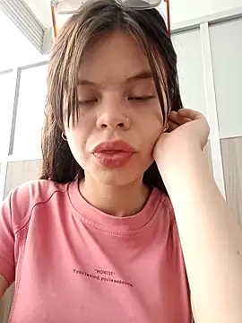 _Isabella-7's cam snapshot