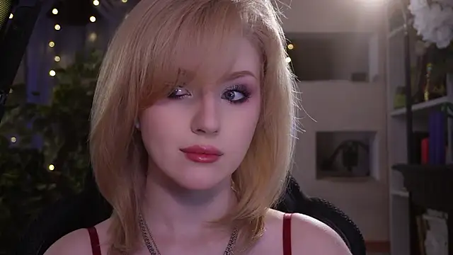 Chriss_Fox's cam snapshot