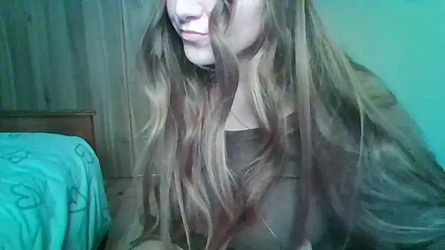 Evasapples's cam snapshot