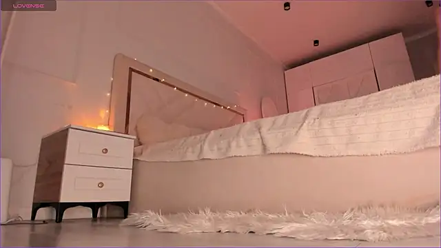 yourlovelygrace's cam snapshot