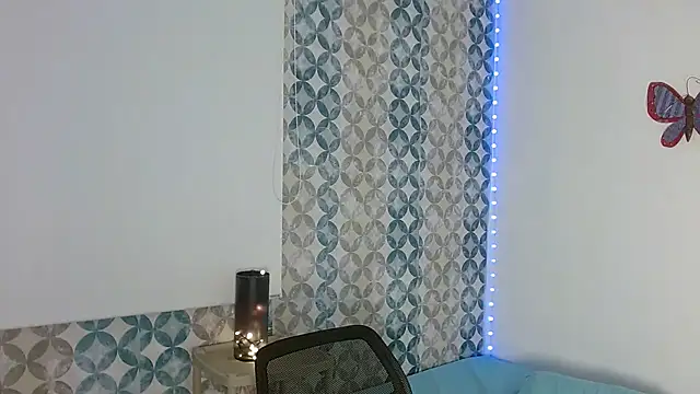 Emilybateee's cam snapshot