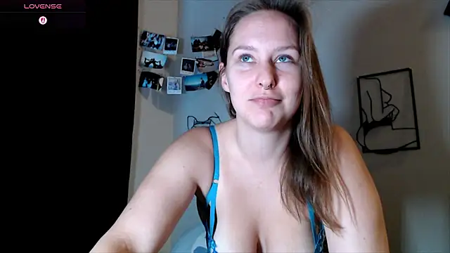 celeste_xxoo's cam snapshot