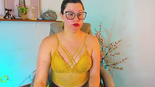 Chanelll_Taylorr_'s cam snapshot