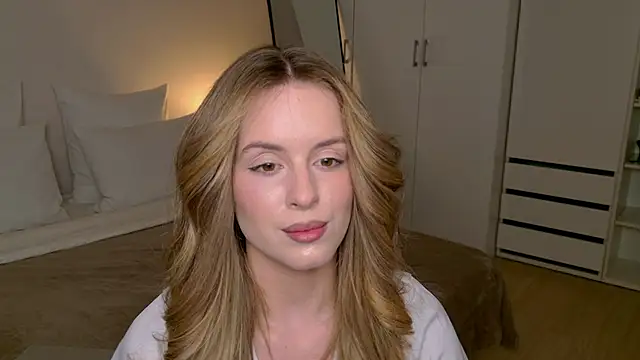 RozzitaBedberry's cam snapshot