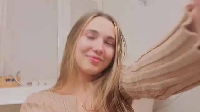 LeenaPuita's cam snapshot