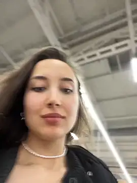 ICrazyOneIRL's cam snapshot