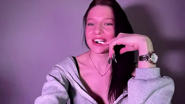 Sarahsolara's cam snapshot