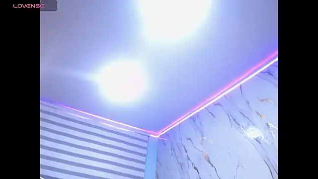 kylievoosx's cam snapshot