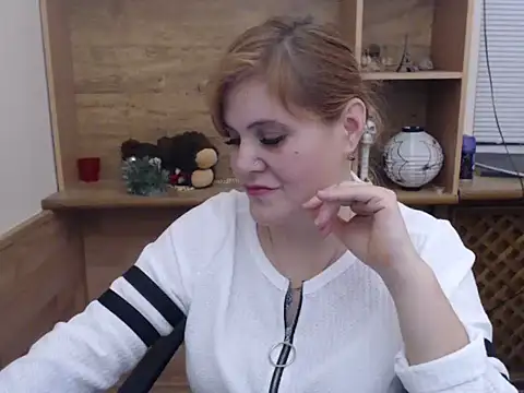 DaniellaKiss live sex cam