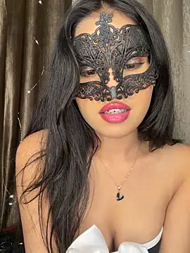 KARISHMA-STRIP live sex cam