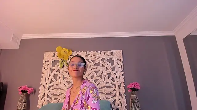 loraineblake's cam snapshot