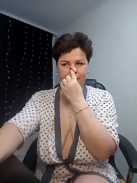 EllaLove2277 live sex cam