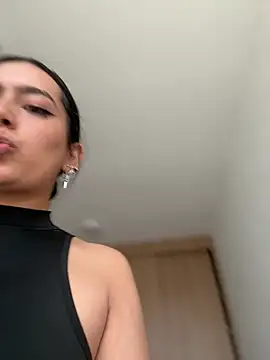 Nicollemays live sex cam